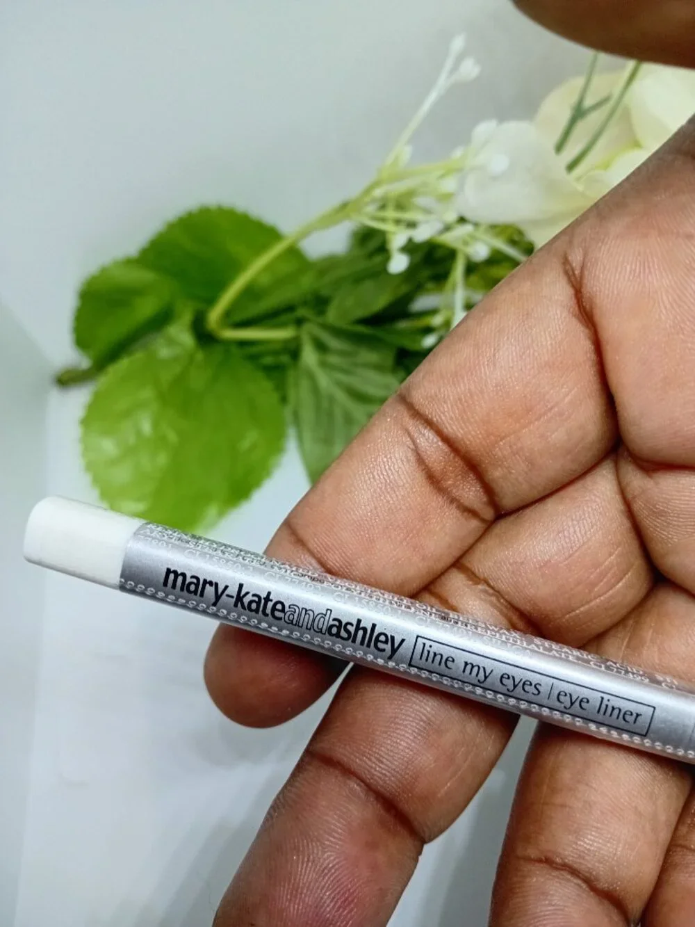 Mary Kate and Ashley Line My Eyes Eyeliner White Rare Find New Sealed